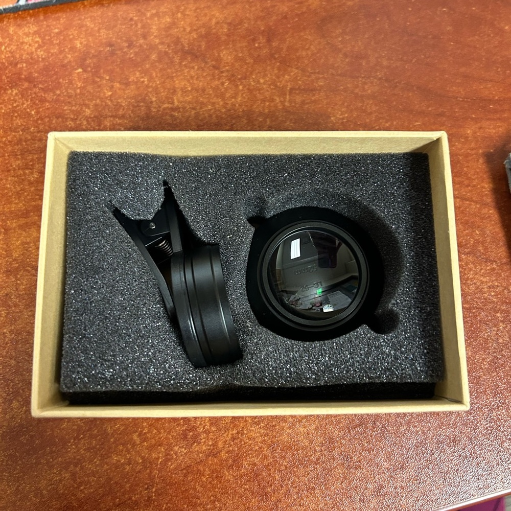 2-in-1 Wide Angle Lens for Single Lens Phone
